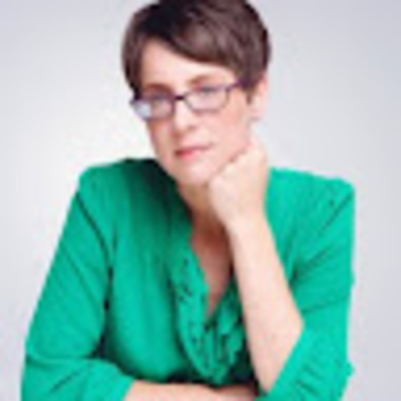 Meet your Posher, Janet - Picture 1 of 1